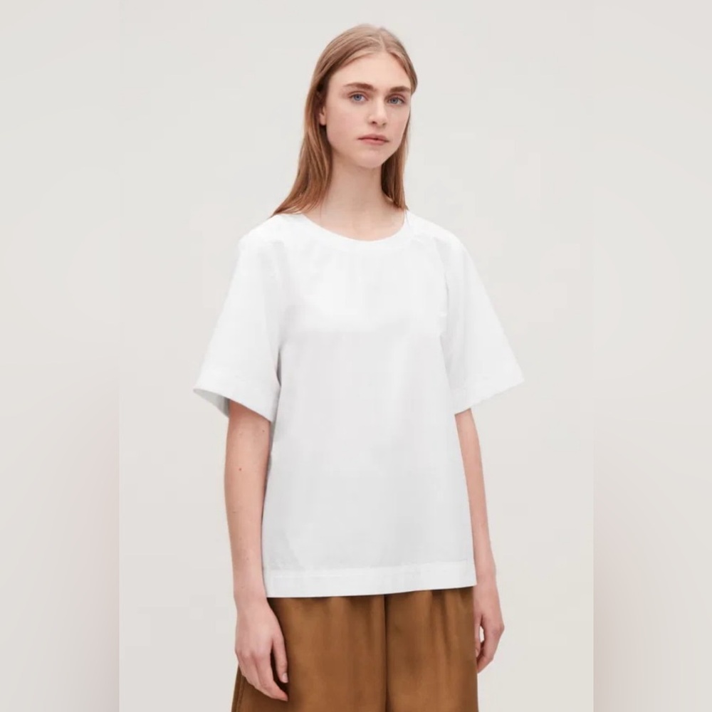 COS 🟣 Size 2 Textured Sleeve Top in White